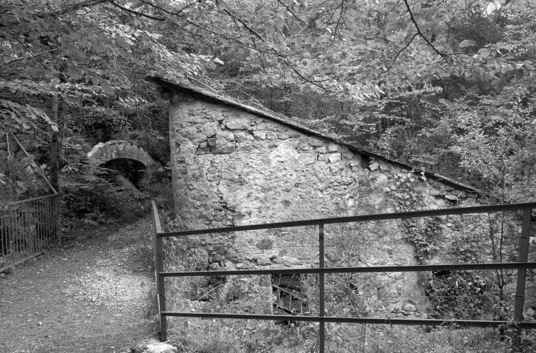 Site de la cascade : bâtiment d'eau.