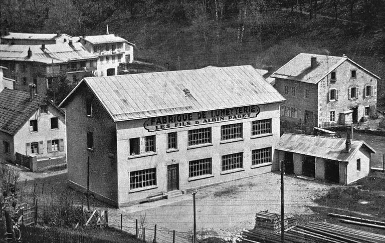 Vue d'ensemble de l'usine. Photographie, s.d. [2e quart 20e siècle, vers 1933].