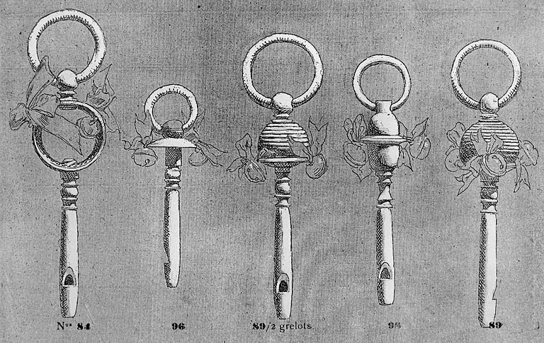 Sifflets à grelots.