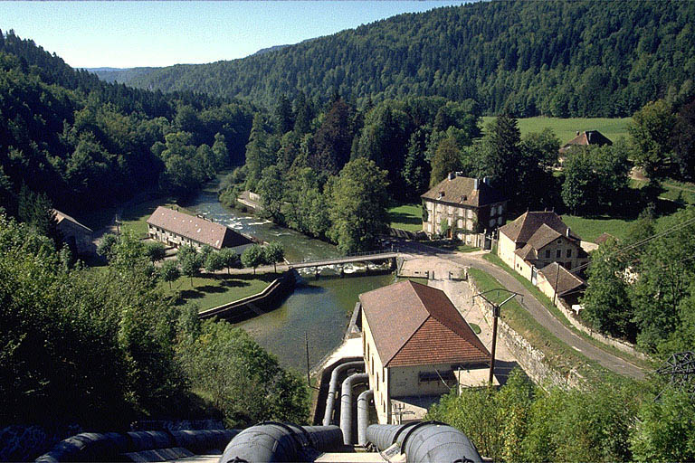 Le site depuis le haut de la conduite forcée.