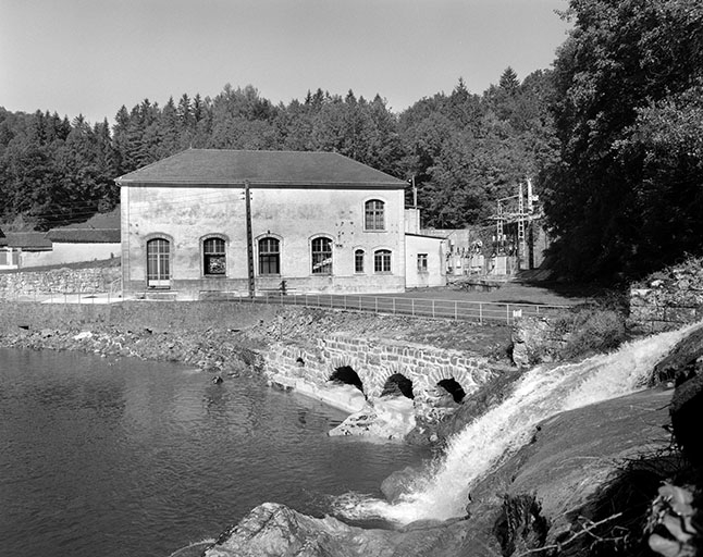 Façade postérieure de la centrale.