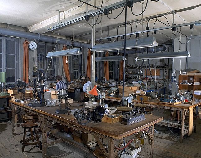 Usine Gouverneur-Audigier, Morez : intérieur de l'atelier à l'étage.