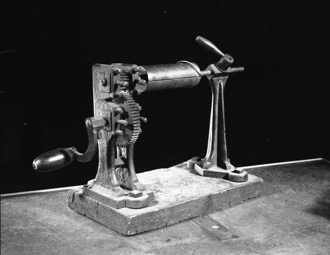 Machine à former les " cercles ".