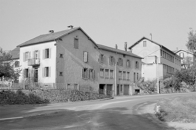 Vue d'ensemble depuis l'est.