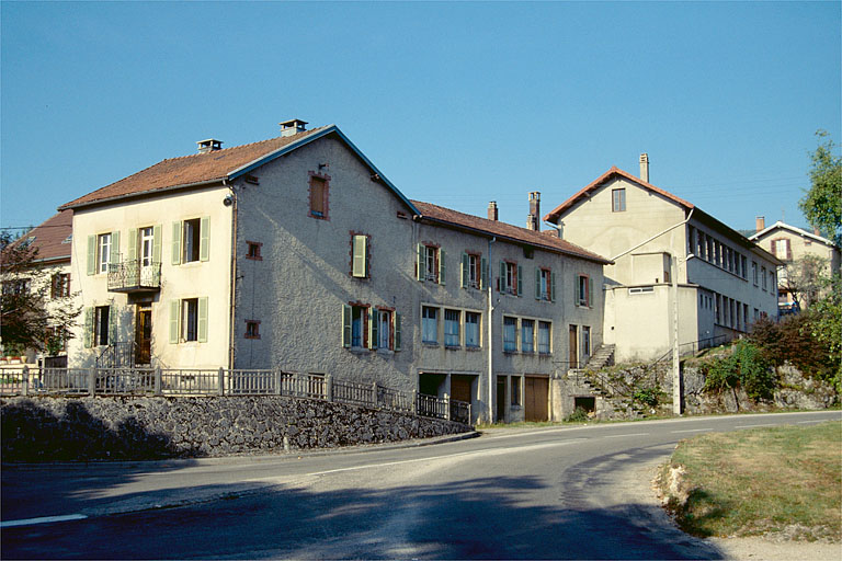 Vue d'ensemble depuis l'est.