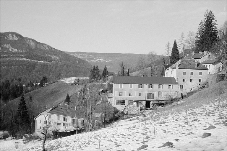 Vue d'ensemble depuis le sud-est.