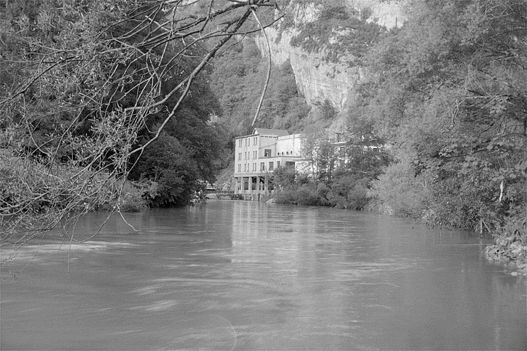Vue d'ensemble, depuis l'aval.
