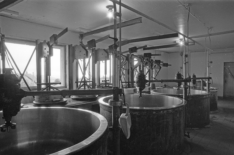 Intérieur de l'atelier de fabrication.