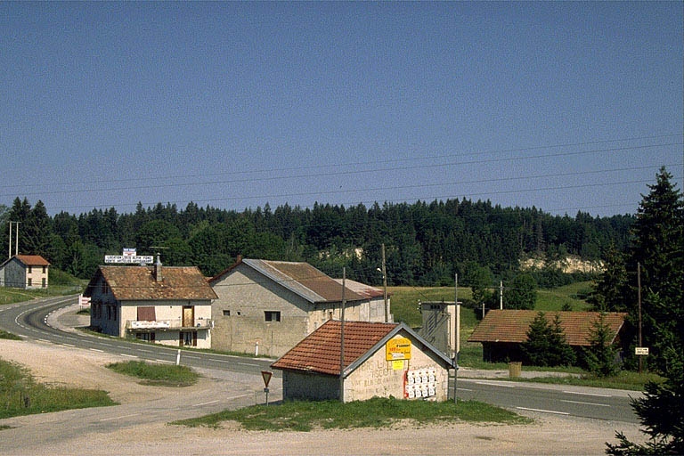 Vue d'ensemble depuis le sud-est.