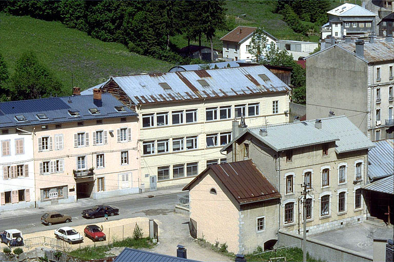 Immeuble et usine de la Société des Lunetiers, Morez (194-198 rue de la République).