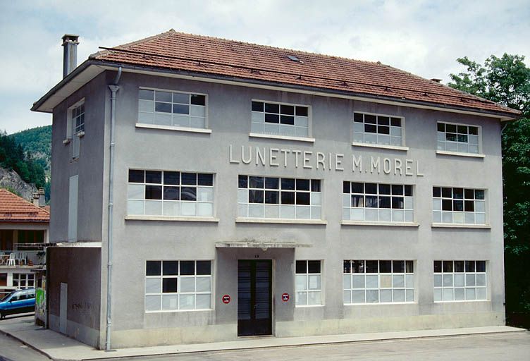 Usine J.-B. Jacquemin puis du Consortium général d'Optique, Morez (1-8 rue de l'Industrie et 6-15 rue Lamartine).