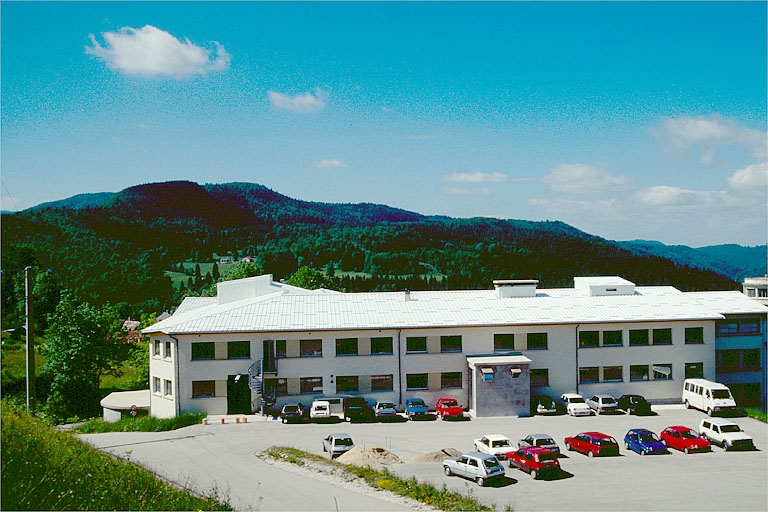 Façade latérale de l'aile nord.