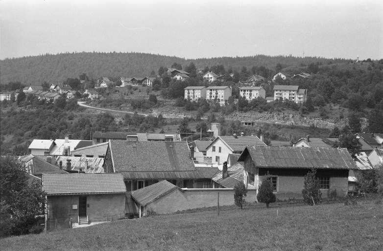 Vue d'ensemble depuis l'est.