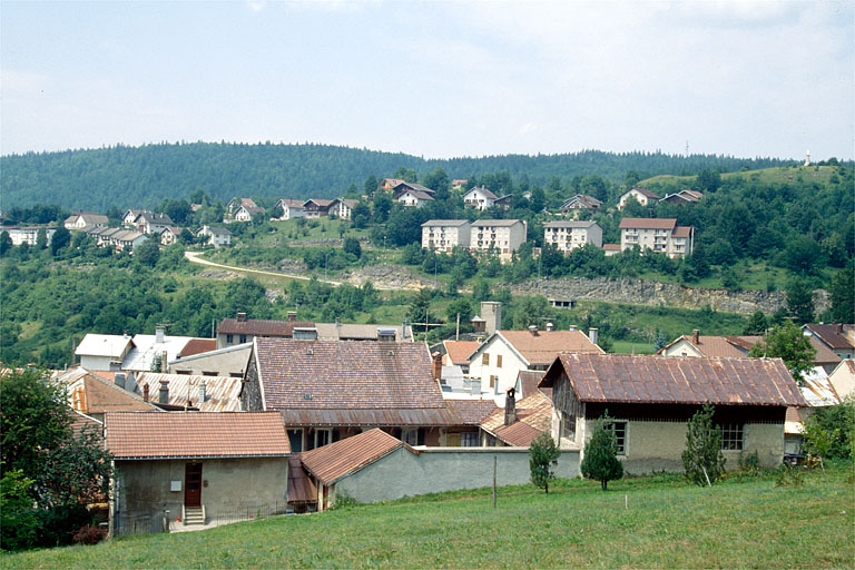 Vue d'ensemble depuis l'est.