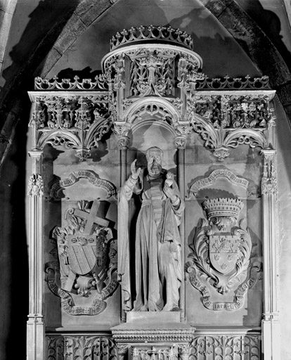 Autel, retable, tabernacle, statue : saint Pierre Fourrier