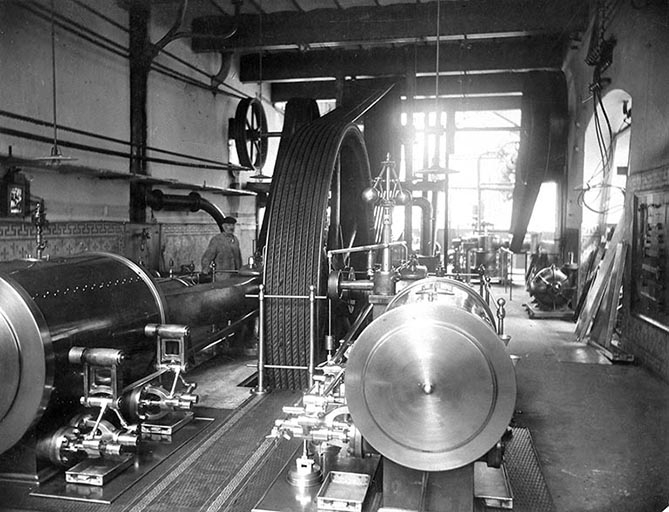 1. Machine à vapeur, [entre 1905 et 1920].