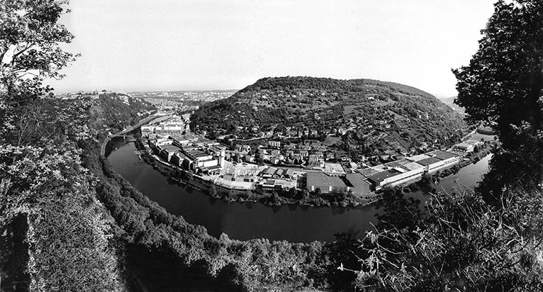 Vue panoramique depuis le sud. Montage de photographies.