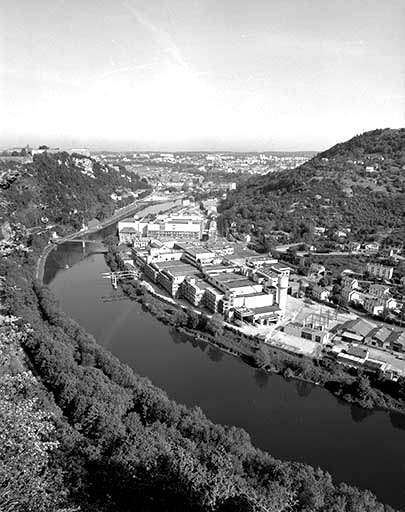 Vue panoramique partielle depuis le sud : 2ème volet.