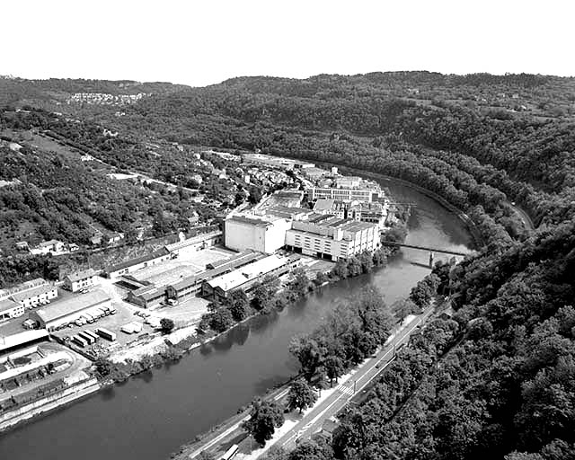 Vue d'ensemble de l'usine B depuis l'ouest : extrémité sud.