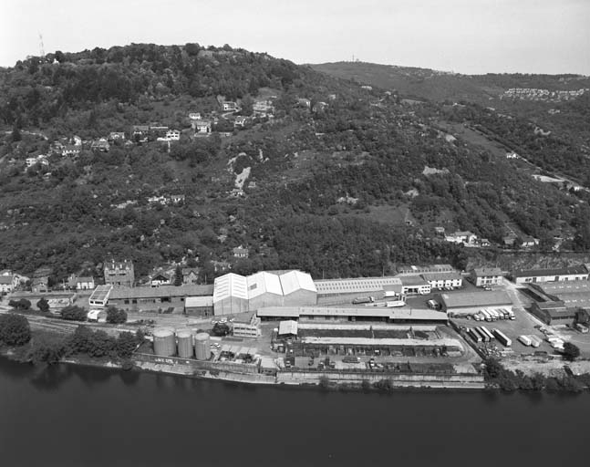 Vue d'ensemble de l'usine B depuis l'ouest : extrémité nord.
