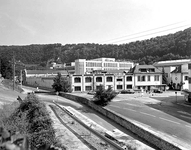 Vue d'ensemble de l'entrée de l'usine A.