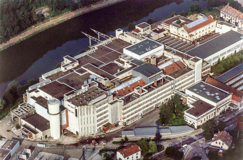 Vue aérienne de l'usine A depuis l'est.