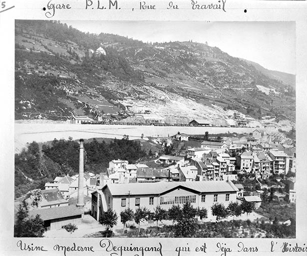 Vue d'ensemble depuis le sud. ; Doc. 01. Vue d'ensemble depuis le sud.