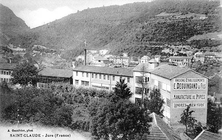 Saint-Claude - Jura (France) [vue d'ensemble de l'usine depuis l'est].