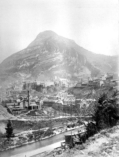 St Claude [vue d'ensemble de la ville depuis Saint-Blaise en 1910].