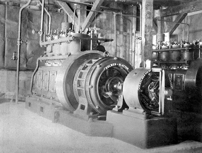 Engine, Generator & Exciter [Moteur, générateur et excitatrice en 1910].