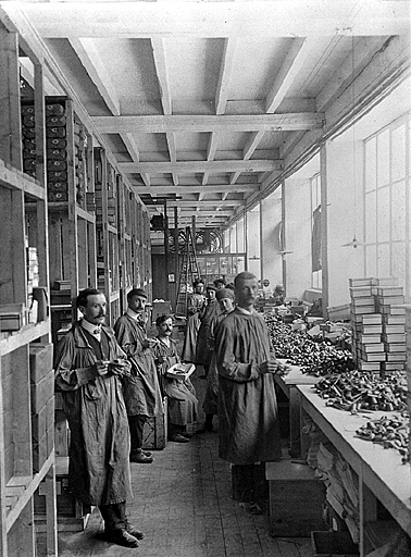 First Floor. Warehouse [Premier étage. Magasin industriel en 1910].