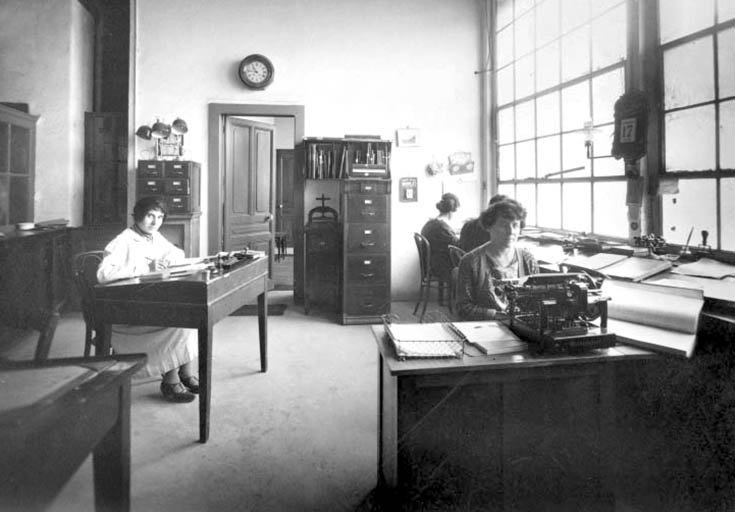 [Un bureau], [1926].