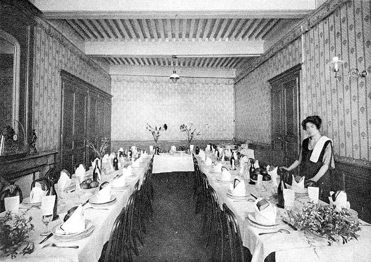 La Fraternelle, Société coopérative d'alimentation - L'une des salles du Restaurant, début des années 1920.