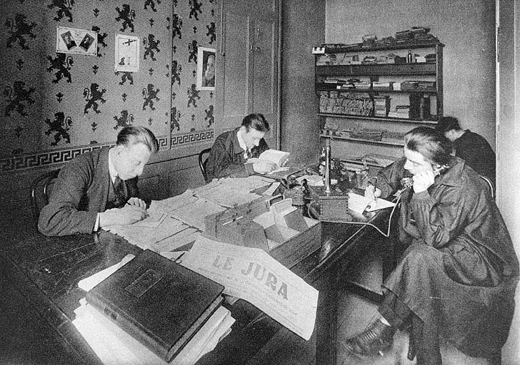 La Maison du peuple - Le Bureau du Journal Le Jura, organe hebdomadaire de l'ensemble du mouvement ouvrier Jurassien, début des années 1920.