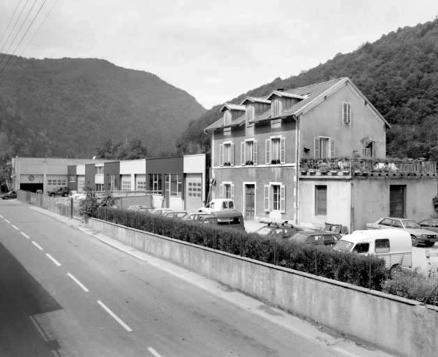 Bureau et emplacement de l'usine.