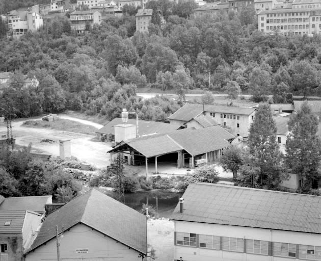 Vue d'ensemble plongeante depuis l'ouest.