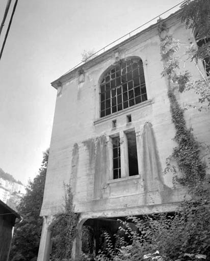 Façade latérale gauche du transformateur : une travée.