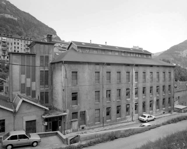 Taillerie Dalloz : façade antérieure de trois quarts gauche.