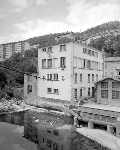 Bureau Dalloz : façades postérieure et latérale gauche.