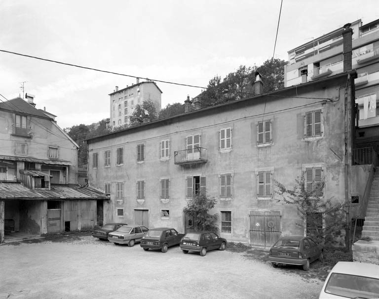 Internat de l'école de formation Dalloz : façade antérieure.