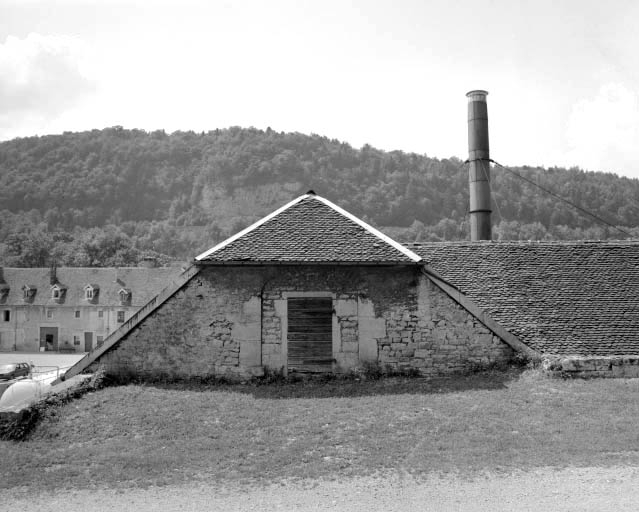 Mur pignon de l'aile sud, côté halle à charbon.