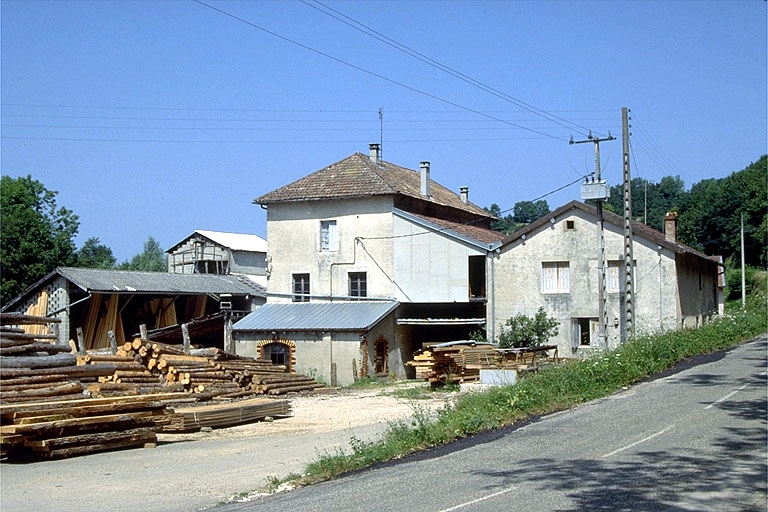 Scierie, ancienne tournerie et ancienne huilerie.