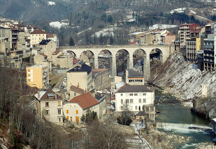 Vue d'ensemble du site depuis le sud.