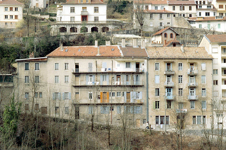 Façade postérieure des immeubles n° 22 et 24.