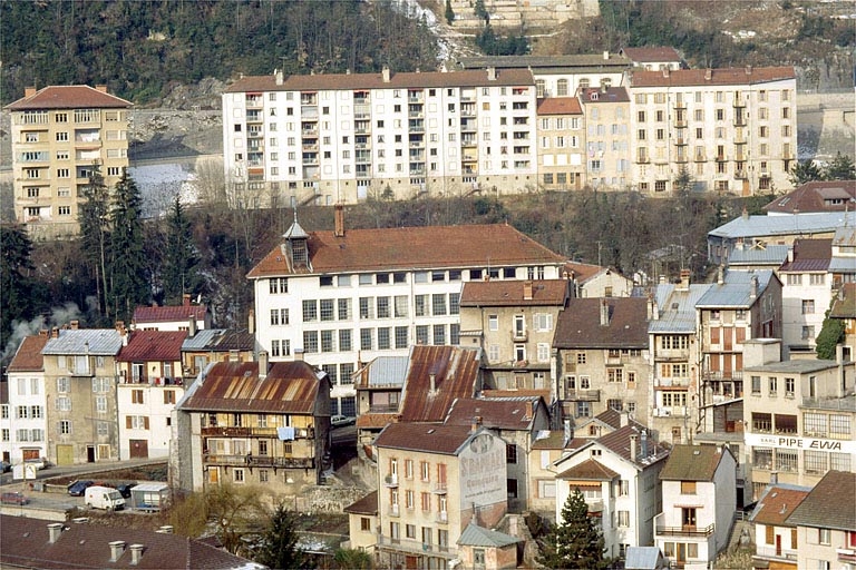 Vue d'ensemble depuis l'est.