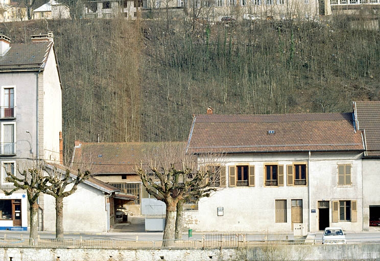 Entrée de l'usine.