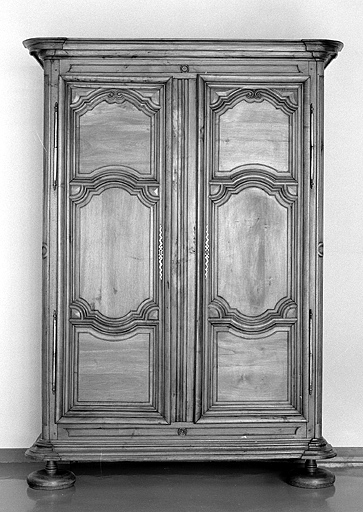 11e armoire