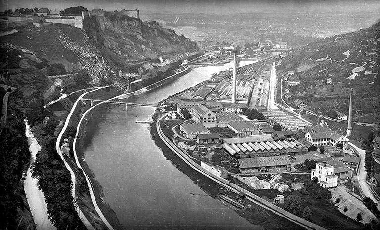 Vue d'ensemble depuis le sud-est, [entre 1905 et 1920].