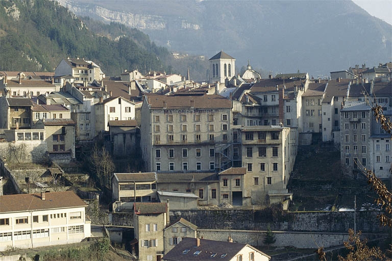 Façades sur la Bienne.