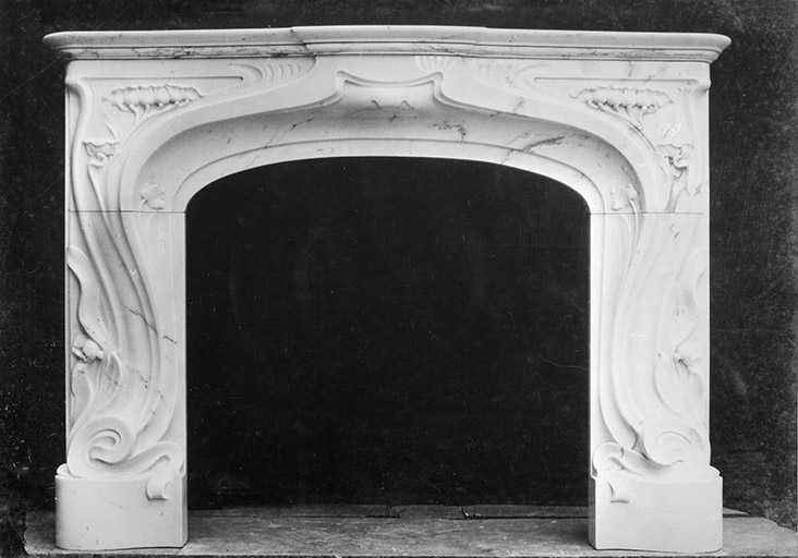 Production : cheminée 1900.